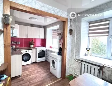 3-комнатная квартира, этаж 3 из 5, 63 м²