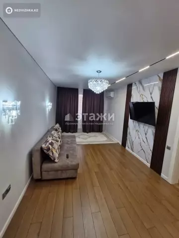 1-комнатная квартира, этаж 7 из 12, 42 м²