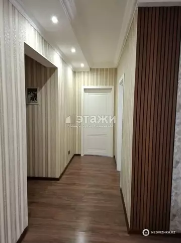 4-комнатная квартира, этаж 7 из 24, 103 м²