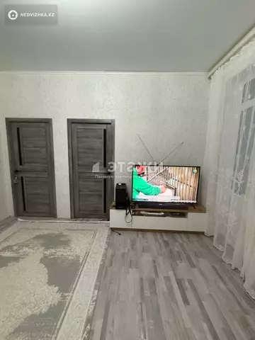 2-комнатная квартира, этаж 2 из 8, 63 м²