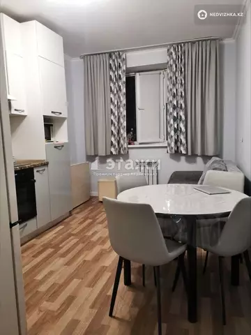 1-комнатная квартира, этаж 9 из 9, 38 м²