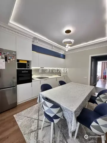 2-комнатная квартира, этаж 4 из 24, 65 м²