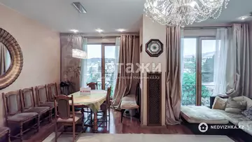 4-комнатная квартира, этаж 5 из 7, 160 м², на длительный срок