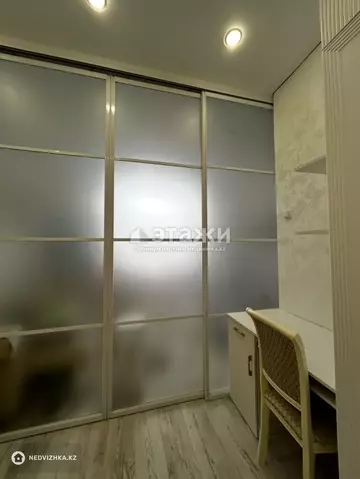2-комнатная квартира, этаж 13 из 17, 55 м²