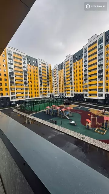 1-комнатная квартира, этаж 3 из 12, 40 м²