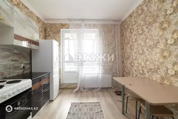 1-комнатная квартира, этаж 8 из 22, 38 м²