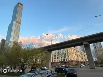 3-комнатная квартира, этаж 6 из 9, 81 м²