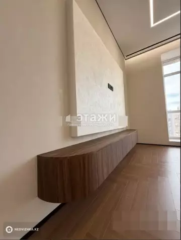 3-комнатная квартира, этаж 12 из 12, 80 м²