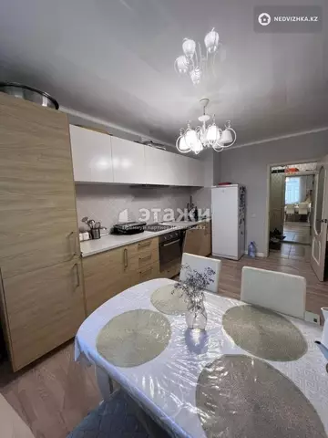 3-комнатная квартира, этаж 9 из 9, 90 м²