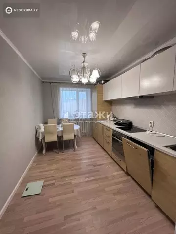 3-комнатная квартира, этаж 9 из 9, 90 м²