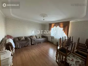 2-комнатная квартира, этаж 4 из 12, 61 м²