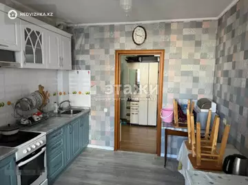 2-комнатная квартира, этаж 4 из 12, 61 м²