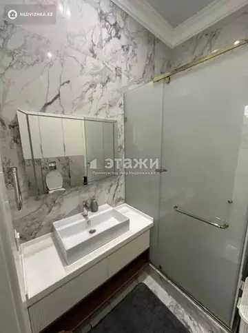3-комнатная квартира, этаж 2 из 8, 132 м²