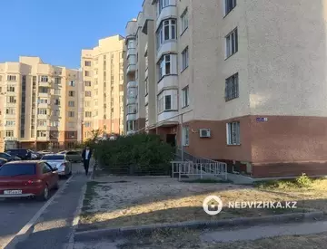 3-комнатная квартира, этаж 8 из 9, 87 м²