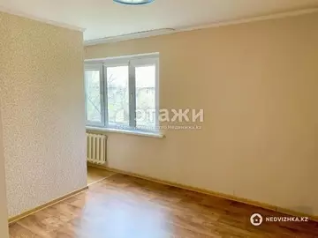 1-комнатная квартира, этаж 4 из 5, 33 м²