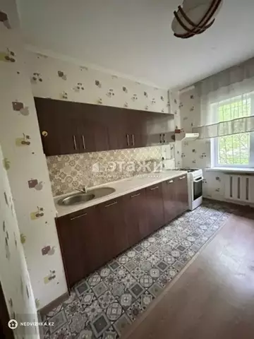 1-комнатная квартира, этаж 1 из 9, 40 м²