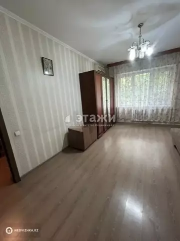 1-комнатная квартира, этаж 1 из 9, 40 м²