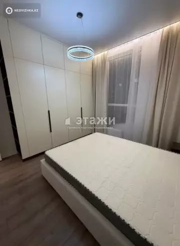 2-комнатная квартира, этаж 3 из 18, 42 м²