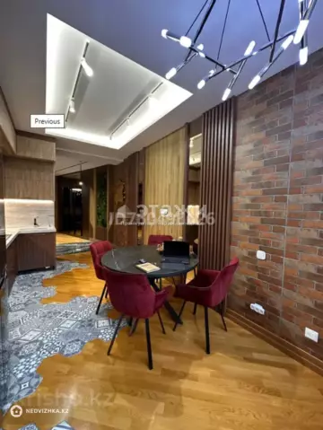 2-комнатная квартира, этаж 2 из 5, 109 м²