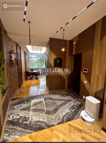 2-комнатная квартира, этаж 2 из 5, 109 м²