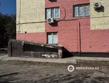 Помещение, этаж 1 из 2, 174 м²