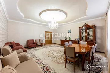 3-комнатная квартира, этаж 5 из 8, 150 м²