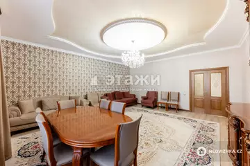 3-комнатная квартира, этаж 5 из 8, 150 м²
