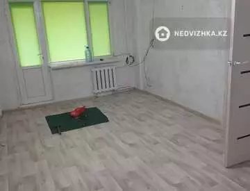 2-комнатная квартира, этаж 3 из 5, 34 м²