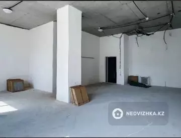 Офисное помещение, этаж 2 из 1, в жилом доме, 67 м²