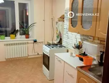 1-комнатная квартира, этаж 4 из 9, 46 м², на длительный срок