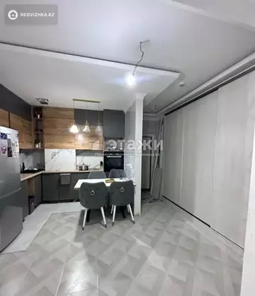 3-комнатная квартира, этаж 1 из 12, 72 м²