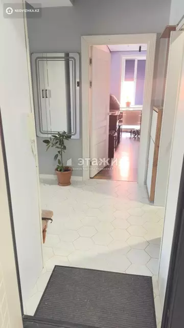 3-комнатная квартира, этаж 4 из 9, 80 м²