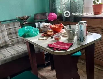 2-комнатная квартира, этаж 4 из 4, 57 м²