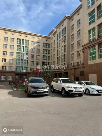 2-комнатная квартира, этаж 3 из 6, 55 м²