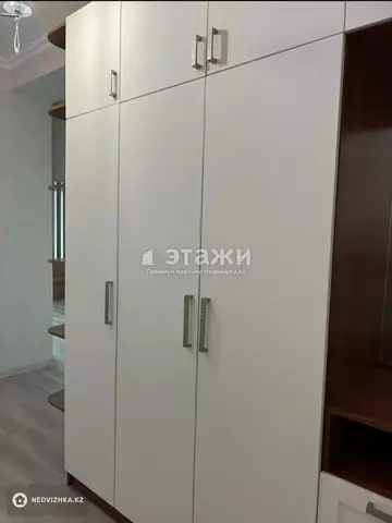 2-комнатная квартира, этаж 3 из 6, 55 м²