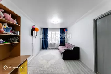 2-комнатная квартира, этаж 3 из 5, 42 м²