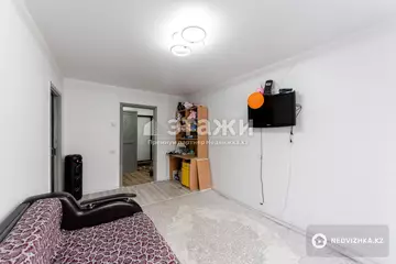 2-комнатная квартира, этаж 3 из 5, 42 м²