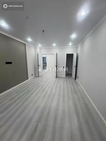 2-комнатная квартира, этаж 7 из 13, 84 м²