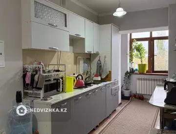 2-комнатная квартира, этаж 4 из 5, 36 м²