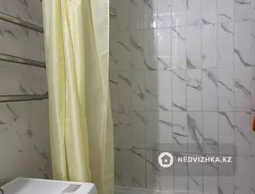 2-комнатная квартира, этаж 4 из 5, 36 м²