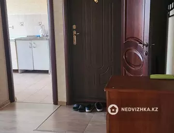 3-комнатная квартира, этаж 6 из 9, 64 м²