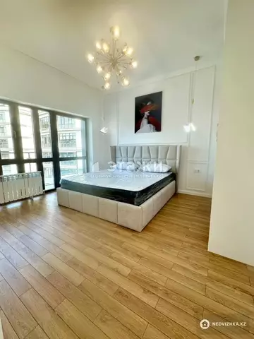 4-комнатная квартира, этаж 3 из 3, 98 м²