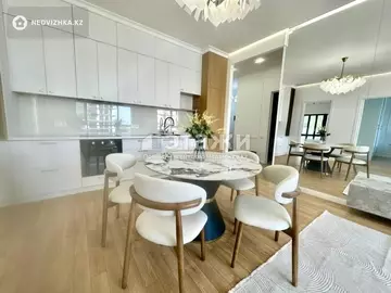 4-комнатная квартира, этаж 3 из 3, 98 м²