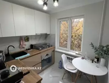 2-комнатная квартира, этаж 4 из 5, 44 м²