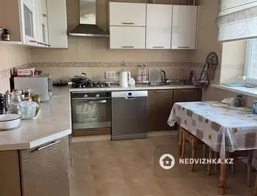 6-комнатный дом, 10 соток, 340 м²