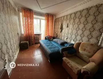 2-комнатная квартира, этаж 4 из 5, 40 м²