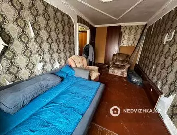 2-комнатная квартира, этаж 4 из 5, 40 м²