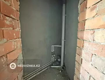 5-комнатная квартира, этаж 6 из 6, 198 м²