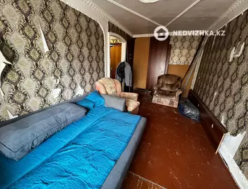 2-комнатная квартира, этаж 4 из 5, 40 м²