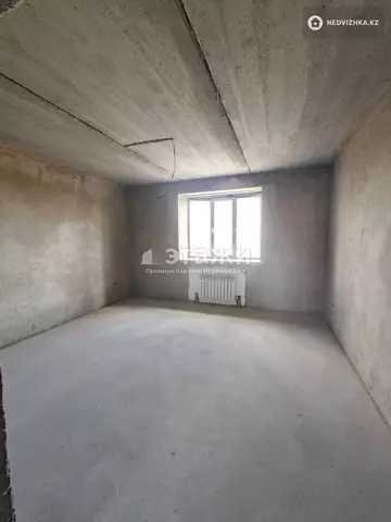 2-комнатная квартира, этаж 3 из 5, 57 м²